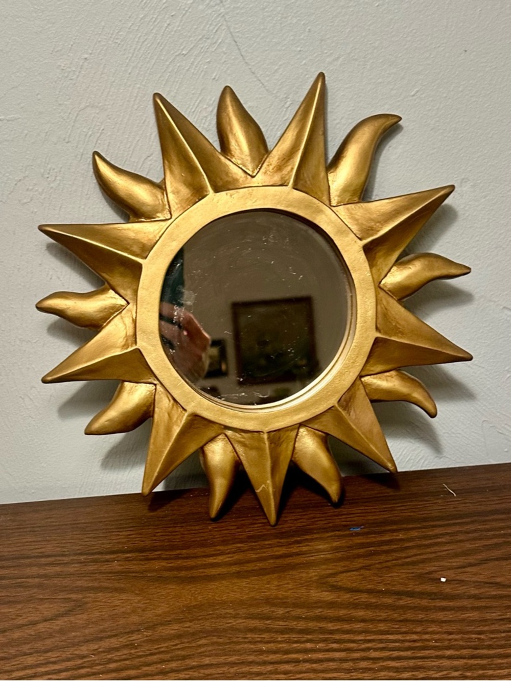 Vintage Gold Sunburst Wall Mirror - Decorative Home Wall Decor - Picture 4 of 8